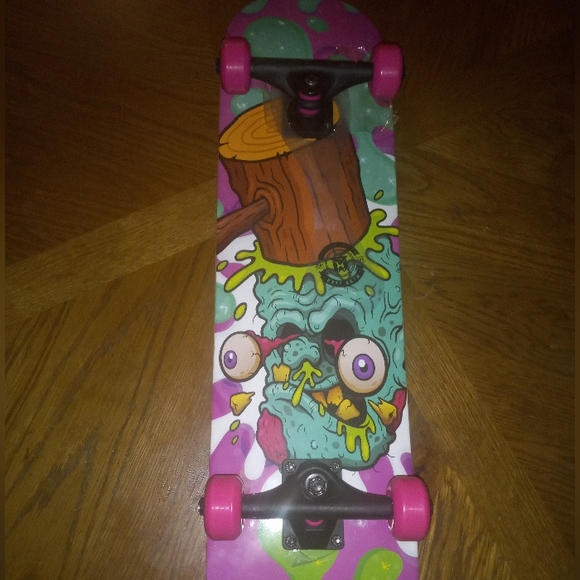Madd Gear Zombie Skateboard - Picture 1 of 4